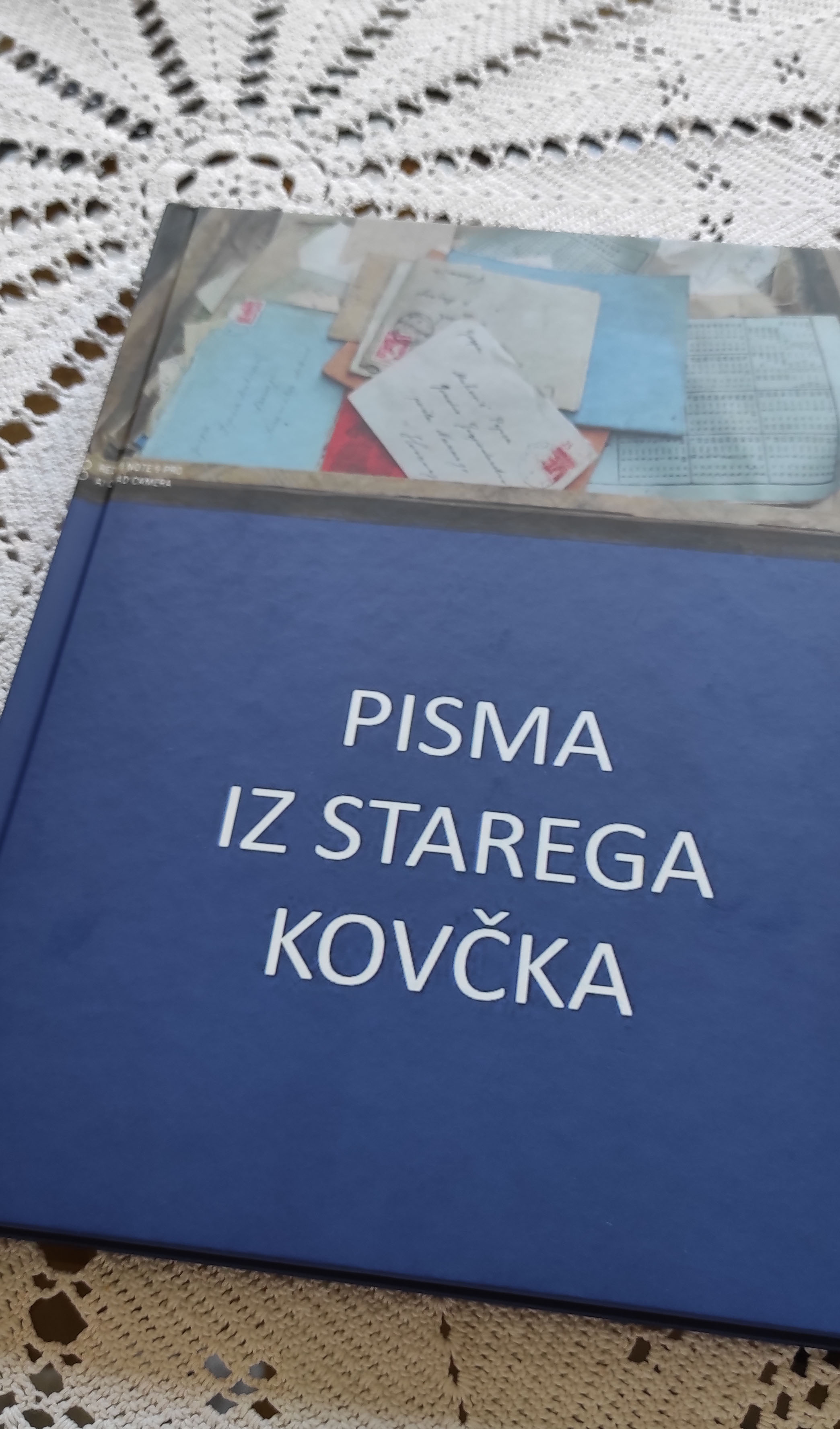 Pisma iz starega kovčka